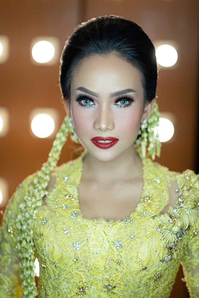 Modern Wedding Makeup by Irwan Riady - Belajar Makeup Natural Simpel